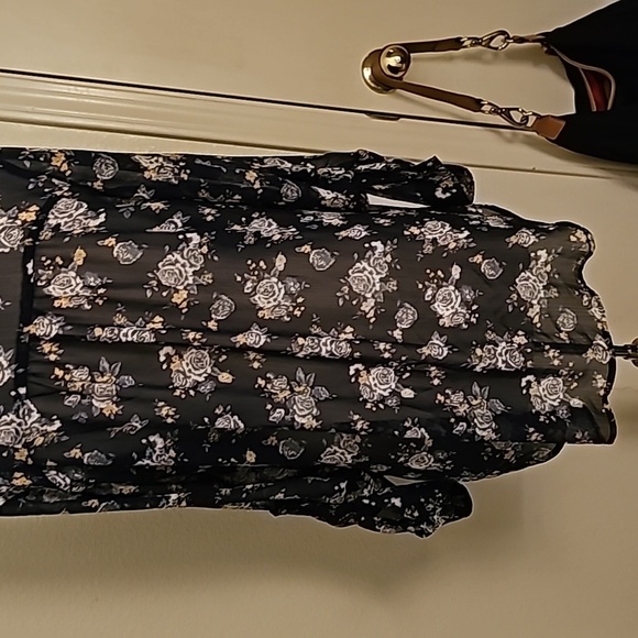 Mossimo Floral Shirt - Picture 3 of 3